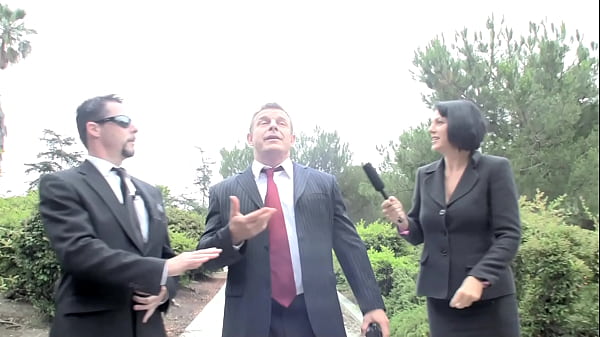 A former American wrestler fucks a big-boobed German milf who wants to sell her house in California