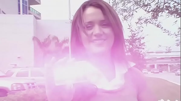 J Mac stretching sluts pussy out until its gaped