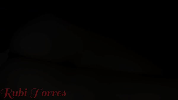 Meu padrasto safado invadiu meu quarto enquanto minha mãe não tá em casa