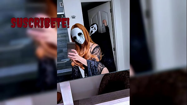 Mi HERMANASTRO MAYOR me acompaña a pedir caramelos, a cambio ME PIDE JUGAR con el a METERME SU “CUCHILLO” toda la noche, me COGE y termina SOBRE MI