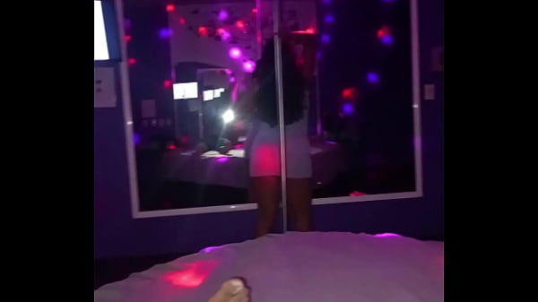 Mi vieja me baila Bien putona megusta exibirla