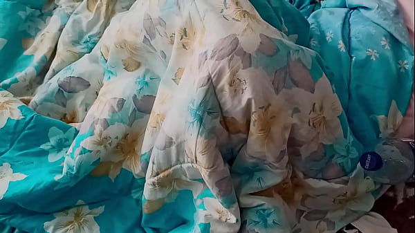 On a business trip, I sneak into my co-worker’s room, she let me fuck and make a creampie, her husband never finds out